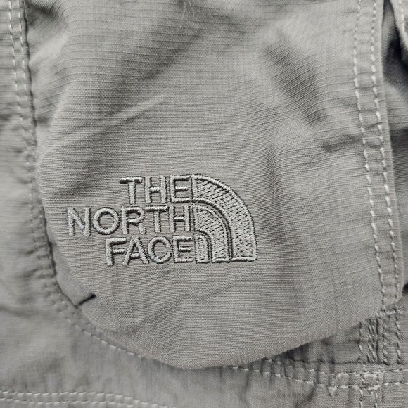 Mens Green The North Face Shorts Size‎ Small - Picture 6 of 6